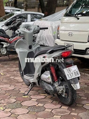 chính chủ bán xe Vison 2025 xi măng 1400km