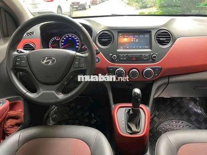 Gia đình bán xe Hyundai Grand i10 bản 1.2AT full