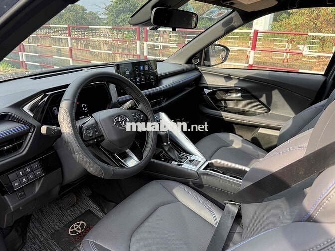 Toyota Yaris Cross 2025 HEV Xăng điện 4.200Km
