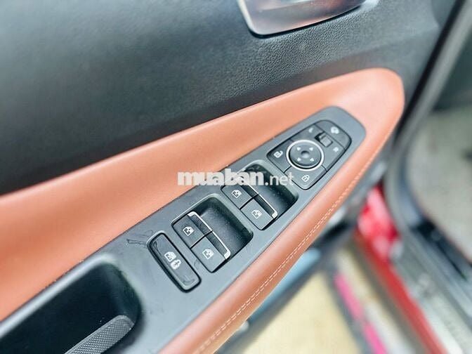 Hyundai Santa Fe 2023 Cao cấp 2.5L HTRAC