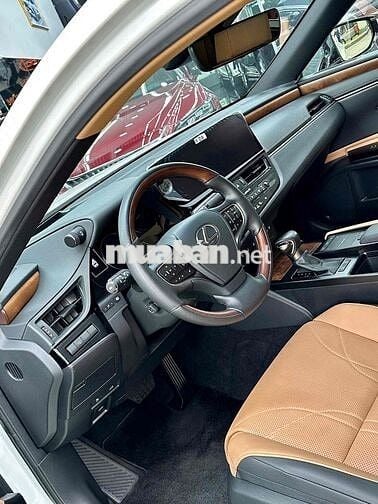 Lexus Es250 2021 - 22000 km