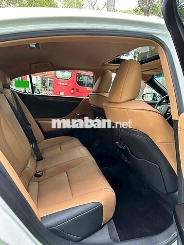 Lexus Es250 2021 - 22000 km