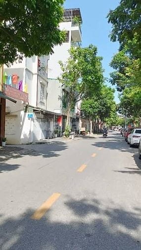 GIANG BIÊN - VIỆT HƯNG 5 TẦNG - VIEW SIÊU THOÁNG - HƠN 5 TỶ