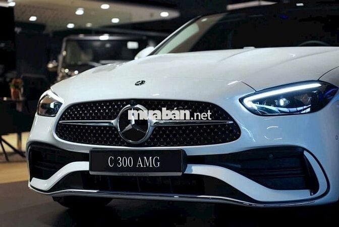 Mercedes Benz C Class 2025 C300 AMG