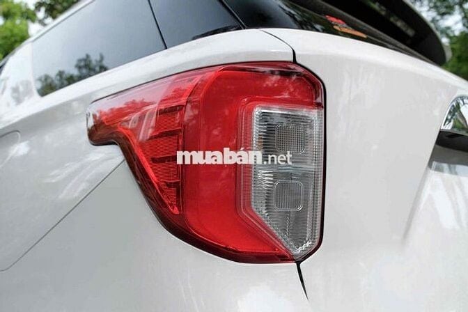 Ford Explorer Ecoboot 2022 nhập Mỹ có hoá đơn