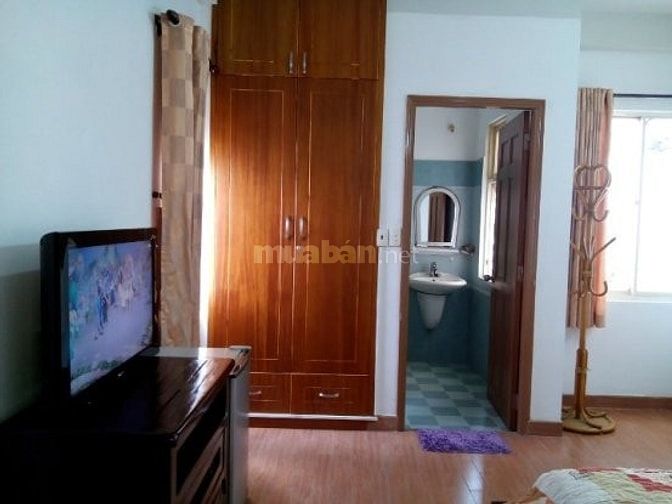Phòng trung tâm quận 10, thoáng mát .đủ tiện nghi, 4.5 tr/th