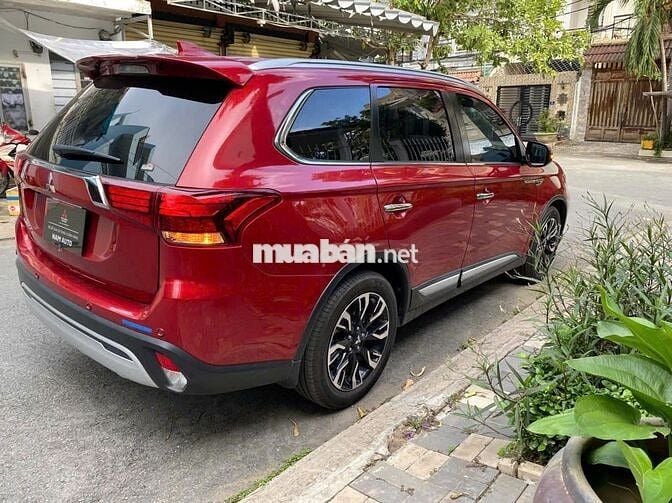 Mitsubishi Outlander đk 2021 Premium 35.000km