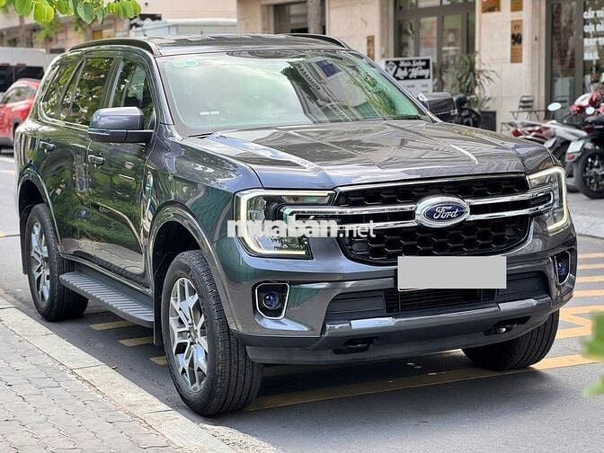 Ford Everest Ambient 2022 Gía tốt tại hãng