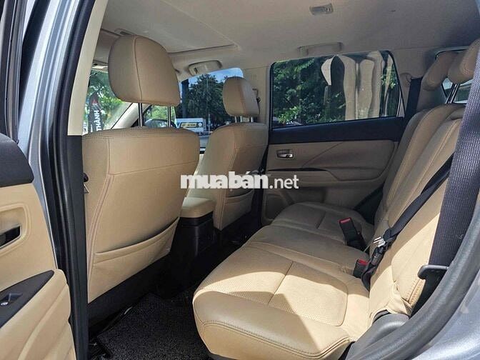 🔥 Mitsubishi Outlander 2018 2.0 CVT Premium Hãng