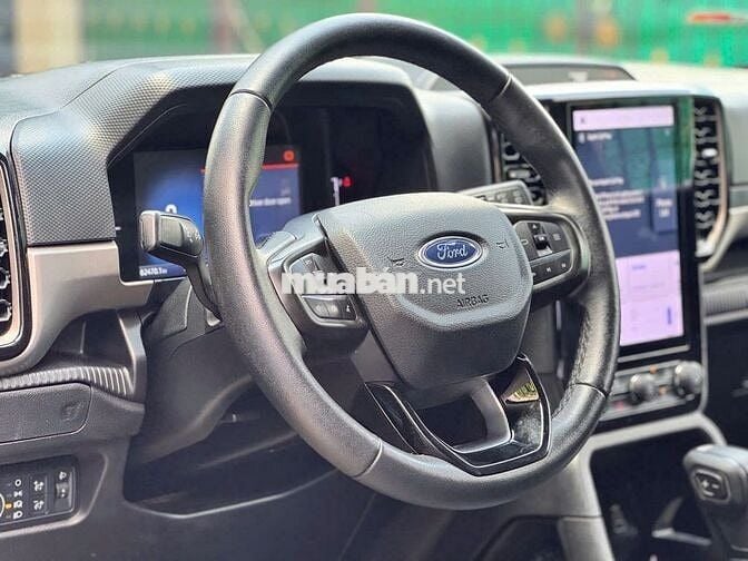 Ford Everest Ambient 2022 Gía tốt tại hãng