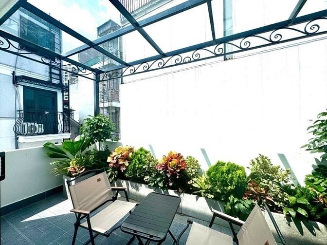 Siêu phẩm Ngã Tư Sở, 6 tầng thang máy, gần phố, 41m2, chào 13 tỷ 8