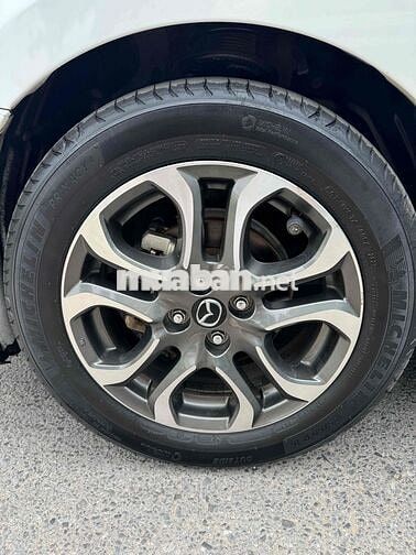 Mazda 2 2018  1.5 AT Sedan - 65000 km