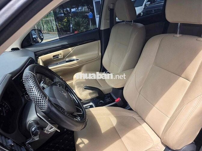 🔥 Mitsubishi Outlander 2018 2.0 CVT Premium Hãng