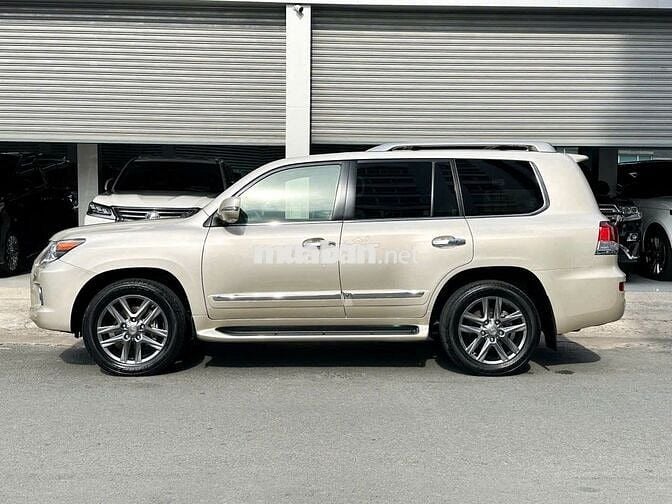 Lexus Lx570 (Full options)