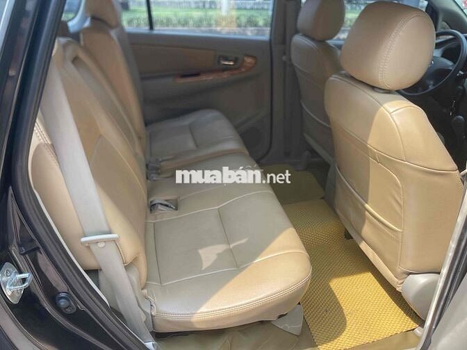 Toyota Innova 2011 G - 150000 km