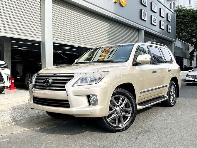 Lexus Lx570 (Full options)