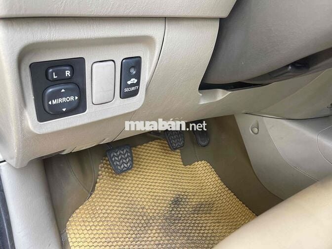 Toyota Innova 2011 G - 150000 km