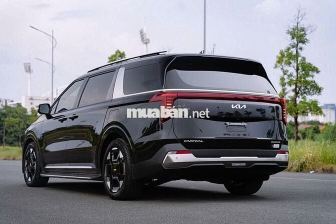Kia Carnival 2.2D Signature 7 ghế 2024 - 28000 km
