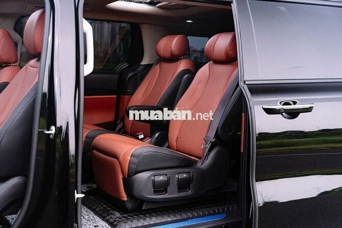Kia Carnival 2.2D Signature 7 ghế 2024 - 28000 km