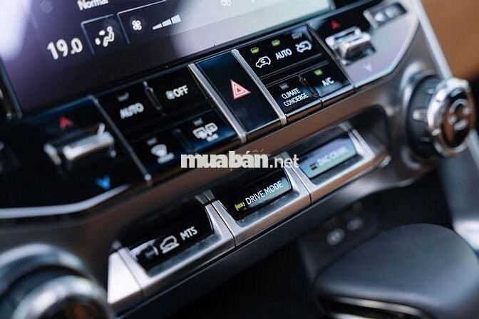 Lexus LX 600 Urban 2024 - 5000 km