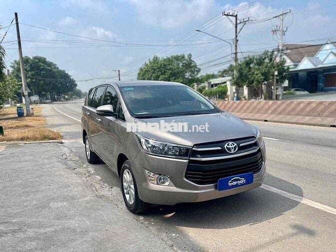 Innova 2018 2.0.E lăn bánh 10 ngàn km cực hiếm