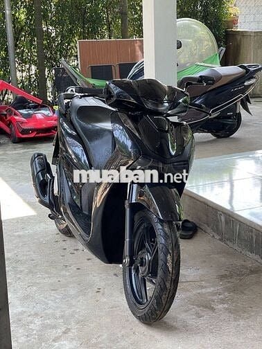 Bán SH 125 đời 2022 chạy 4v full đen