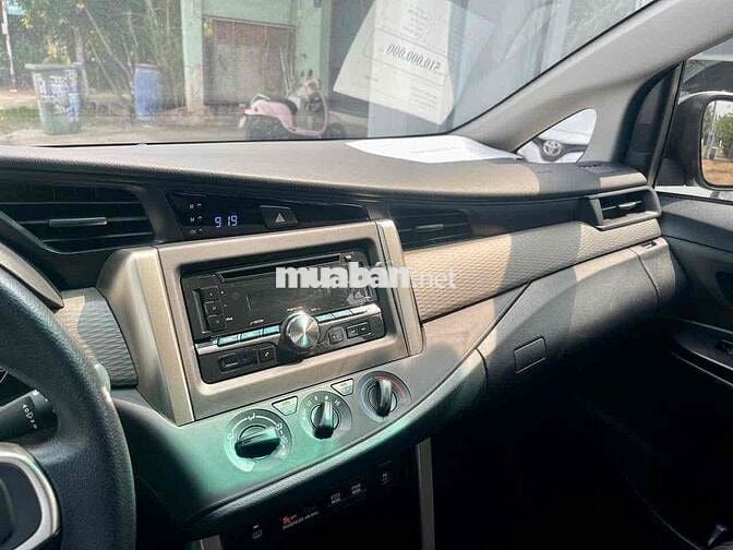 Innova 2018 2.0.E lăn bánh 10 ngàn km cực hiếm