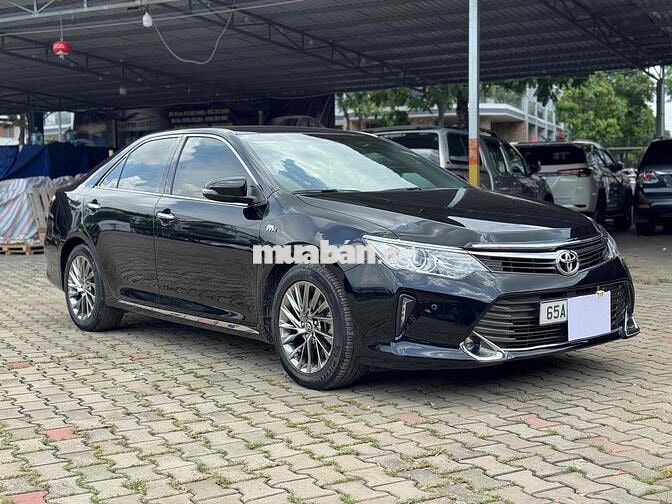 Toyota Camry 2015 2.5Q - 60000 km