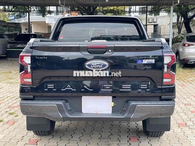 Cần ra đi Ford Wildtrak 20k km Sơ cua zin xe đẹp