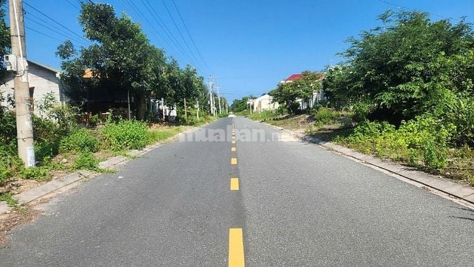 Lô Đất 15x60( 897m2) 175m2 Thổ Cư Trưng Nhị Tân An Giá Cực Ngộp