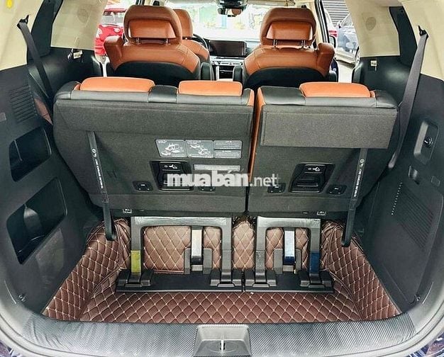 Kia Carnival 2024 2.2D Signature Lướt: 7500 km