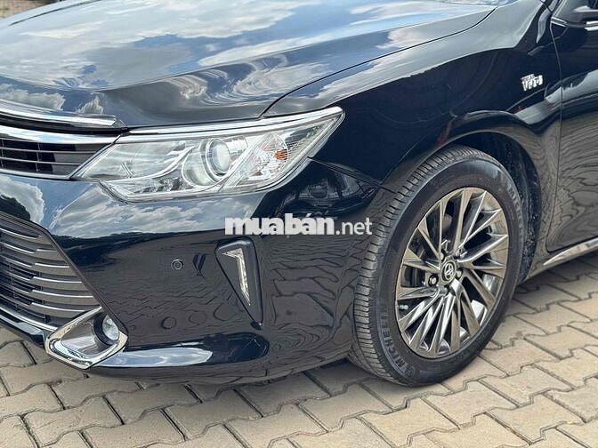 Toyota Camry 2015 2.5Q - 60000 km