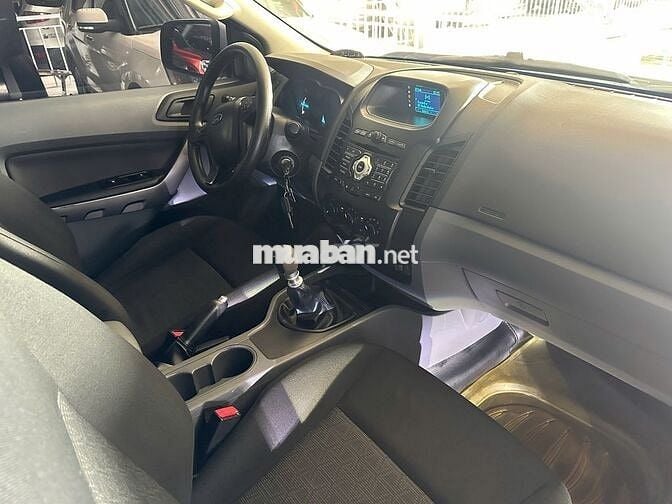 Ford Ranger XLS MT 2017, bảo hành 2026, vay 75%