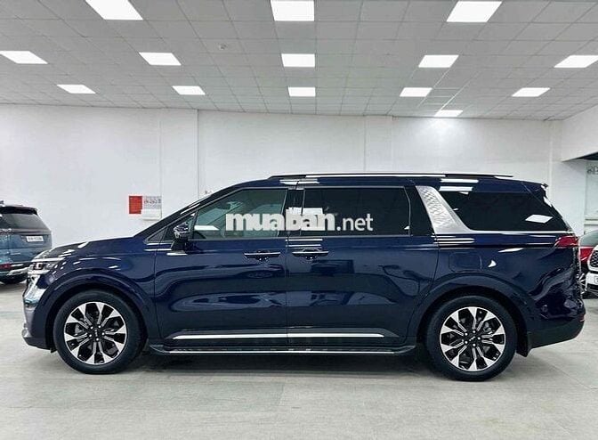 Kia Carnival 2024 2.2D Signature Lướt: 7500 km