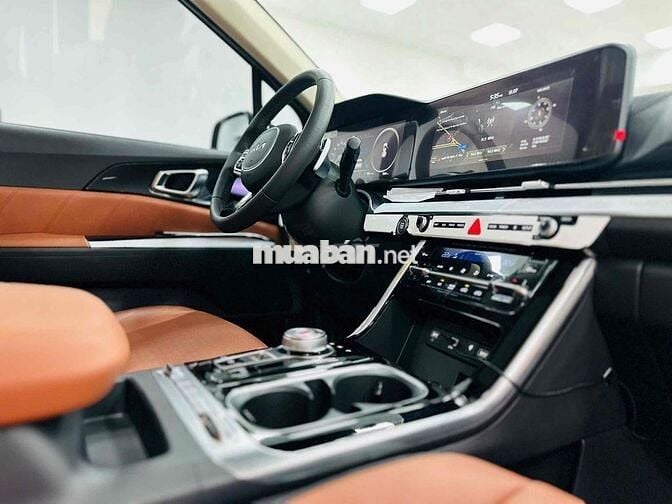 Kia Carnival 2024 2.2D Signature Lướt: 7500 km