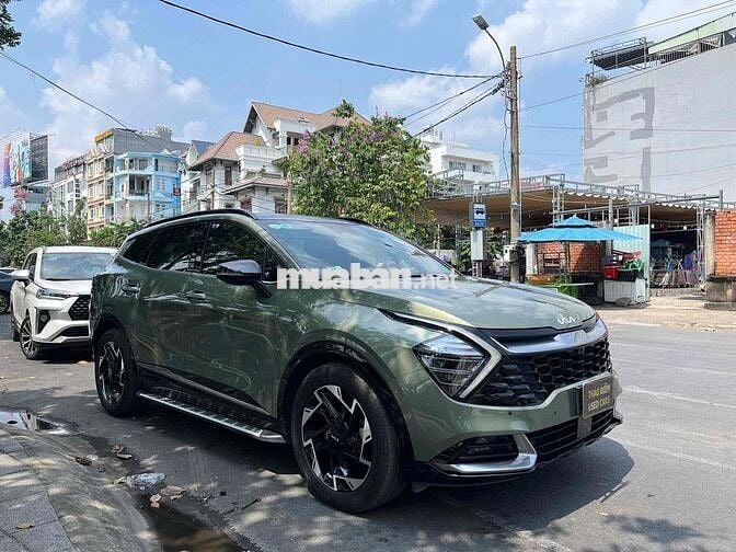 Kia Sportage 2023 Signature 1.6T AWD - 30200 km