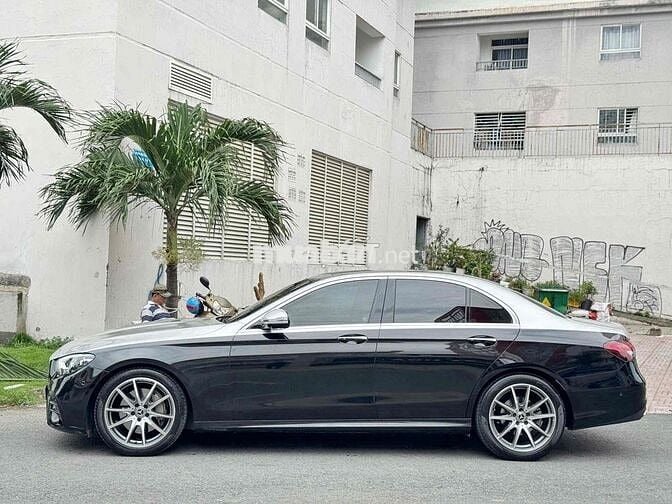 MERCEDES-BENZ E300 2021