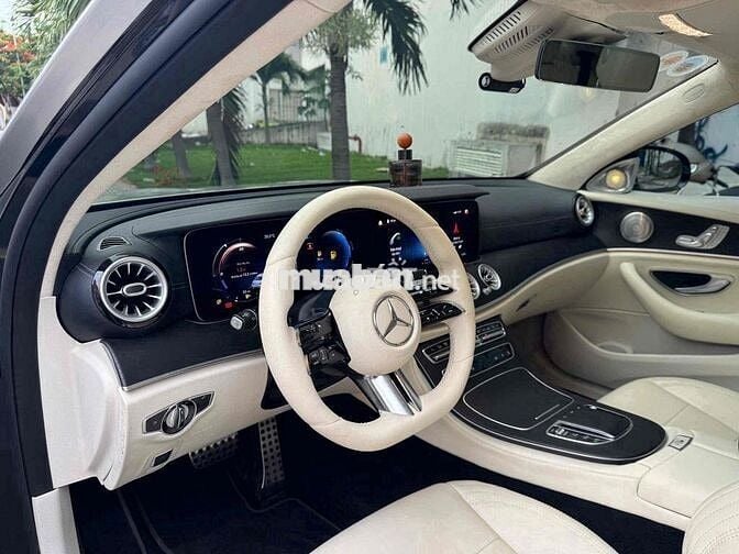 MERCEDES-BENZ E300 2021