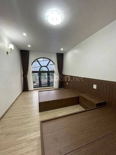 Bán nhà mới Ngọc Thuỵ siêu đẹp 7 tầng thang máy ,gara ô tô .Giá16,8 tỷ