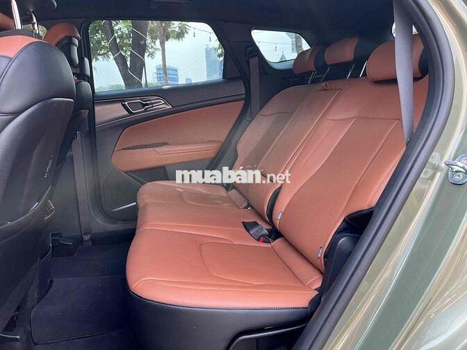 Kia Sportage 2023 Signature 1.6T AWD - 30200 km