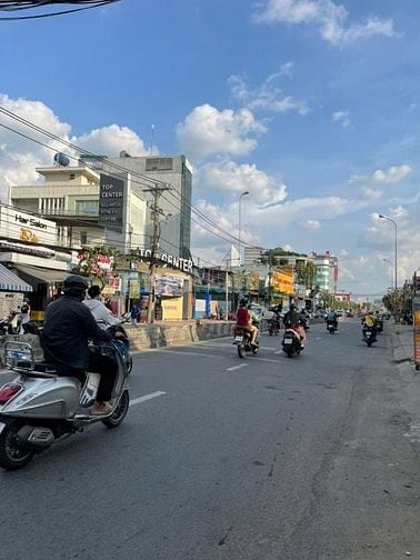 Bán đất góc 3 mặt tiền Hà Huy Giáp, gần ngay cầu An Lộc giáp gò vấp