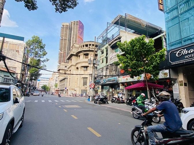 *Mặt Tiền P.Sài Gòn* [4 x 18 - 4 tầng] Nguyễn Công Trứ_Pastuer (ko lộ 