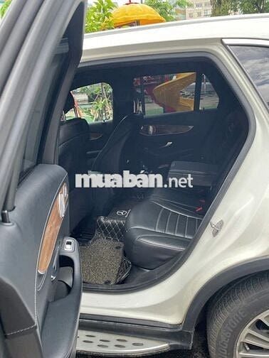 Mercedes Benz GLC  2018 250 4MATIC  - 16000 km