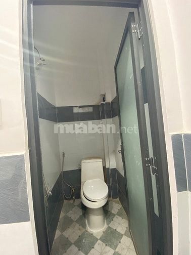 Nhà 1 trệt 1 lầu, gần kcn hoàng gia,gần chợ chỉ 195 triệu