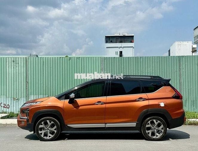 Xpander Cross 2023 Cam Đen-Xe Gia Đình Odo 33000km