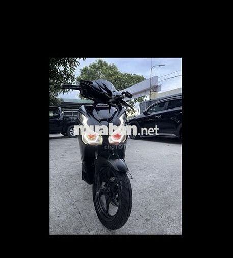 Cần bán xe ab 125 đang đi , hồ sơ cầm tay