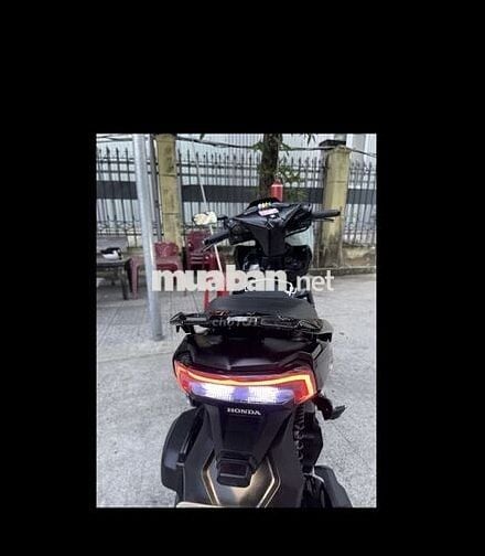 Cần bán xe ab 125 đang đi , hồ sơ cầm tay