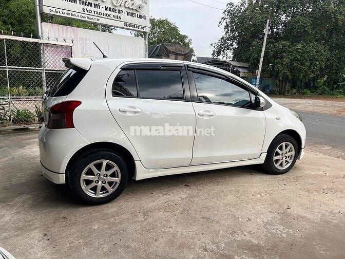 Toyota Yaris 2009 1.5 AT - 98000 km