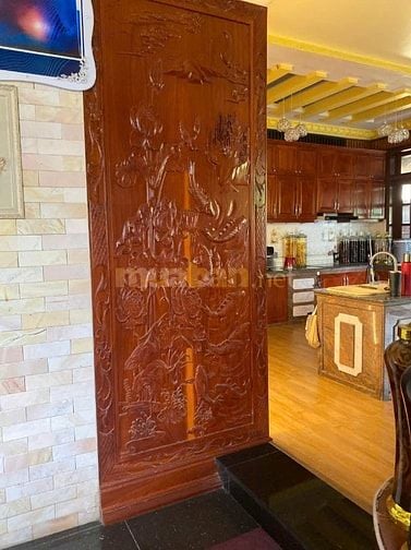 BIỆT PHỦ MẶT TIỀN ĐƯỜNG NHỰA ️-Diện tích : 386,5m ngang 9x42,9m .