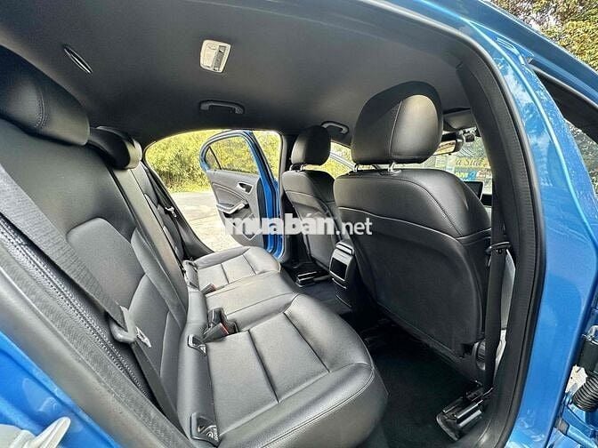 Mercedes Benz A Class 2013 200 - 123456 km